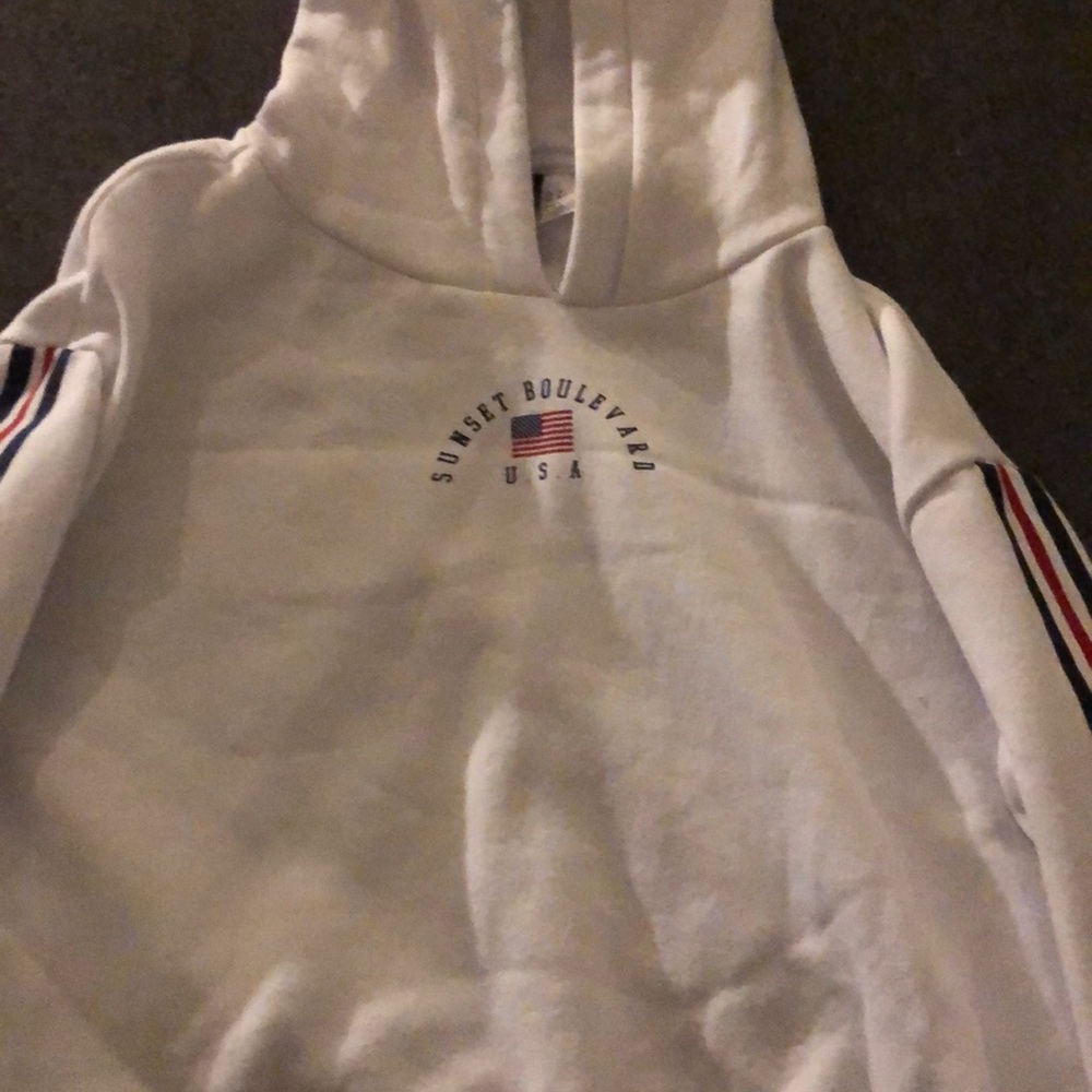 long sleeved cropped sweatshirt